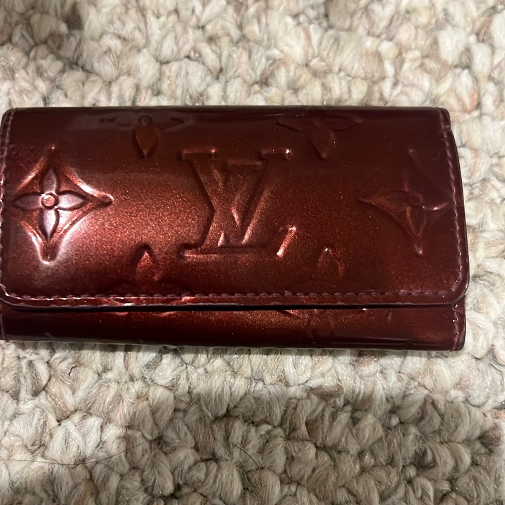 - - Lv Key Holder -Wine Colored Vernis Leather